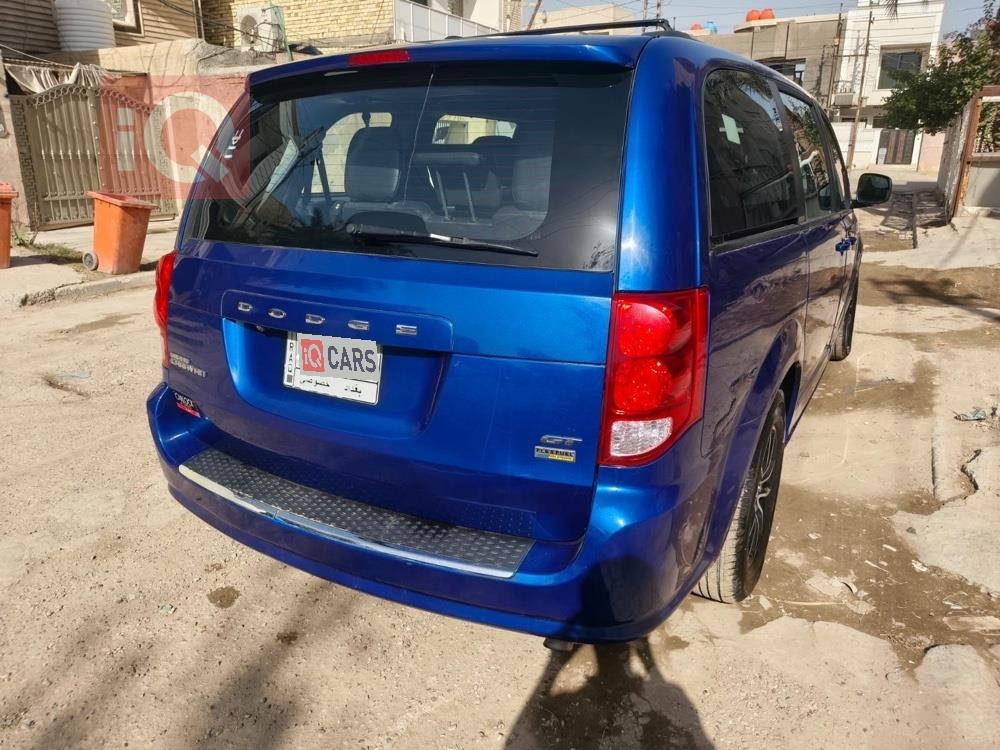 دودج جراند كارافان